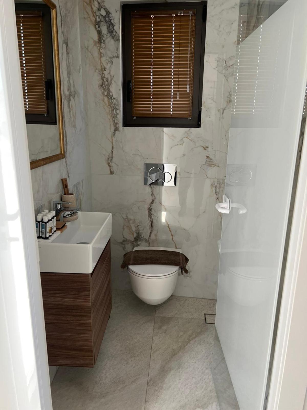 Art-W Executive Apartments Atene Esterno foto